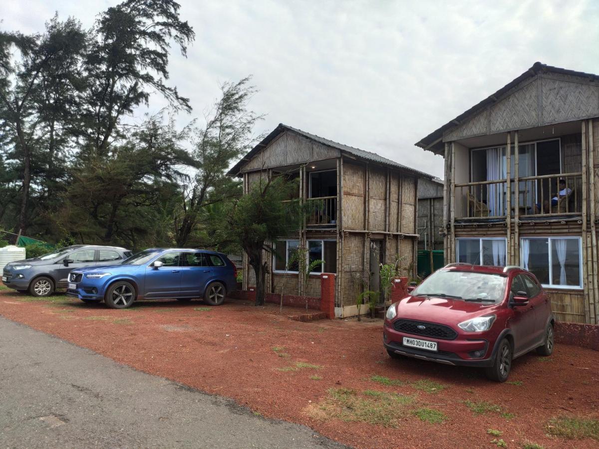 Chivarin Resorts Malvan Bagian luar foto